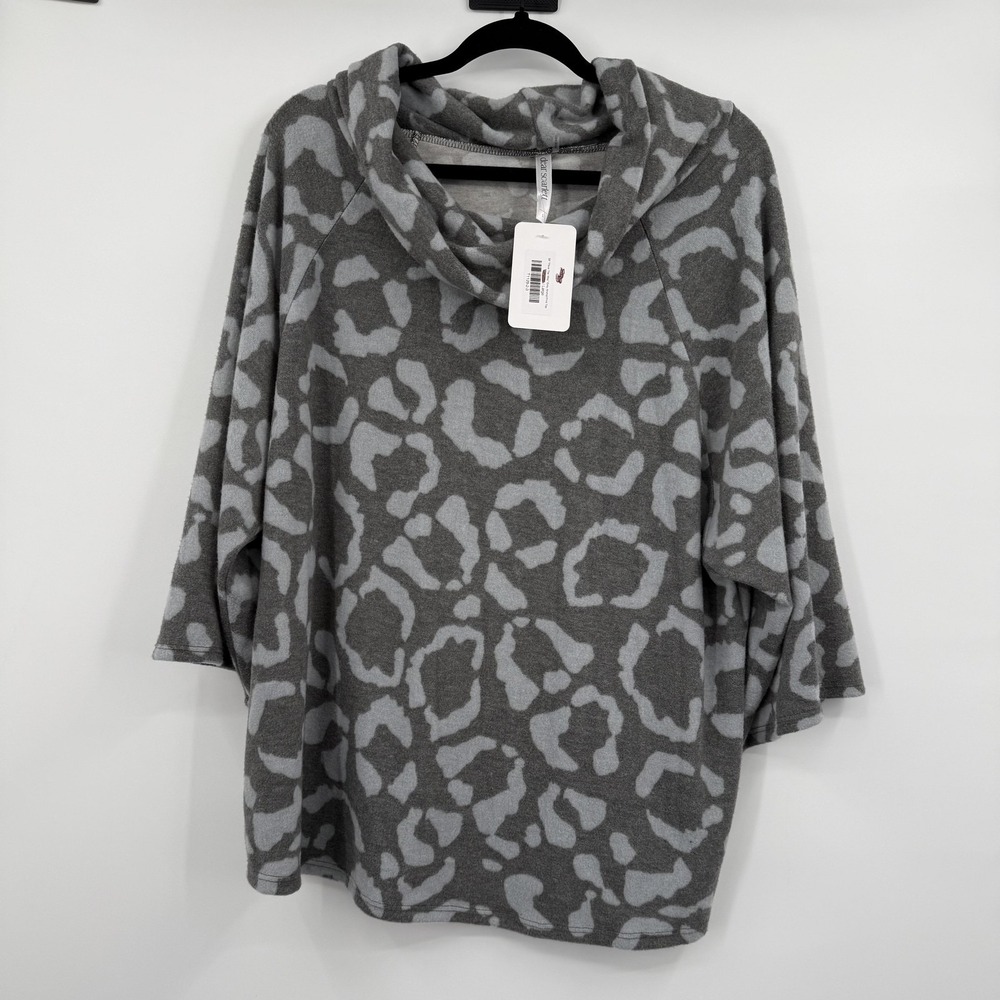 Dear Scarlett Blouse Womens L Gray Animal Tunic Top Cowl Neck 3/4 Sleeve Relaxed - Picture 1 of 11